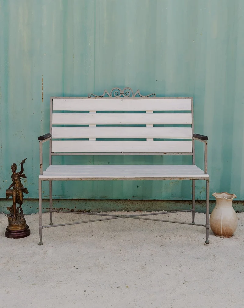 Antoine, le banc en bois gris et blanc N°491