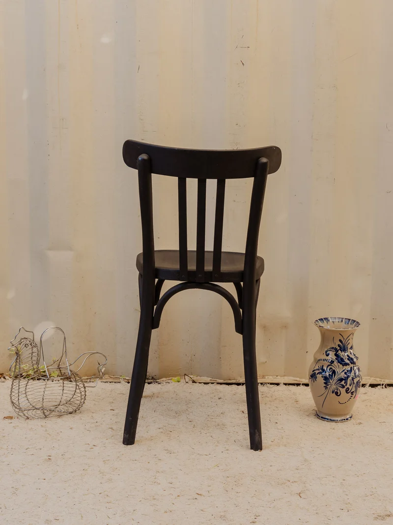 Claude, la chaise en bois noir N°1552