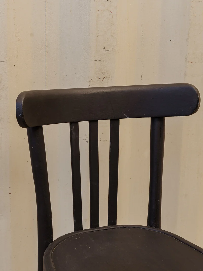 Claude, la chaise en bois noir N°1552