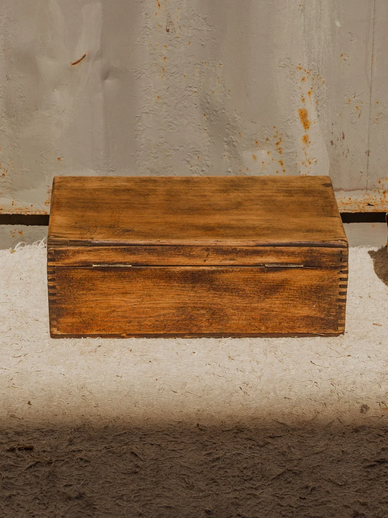 Lucien, le petit coffre en bois N°180