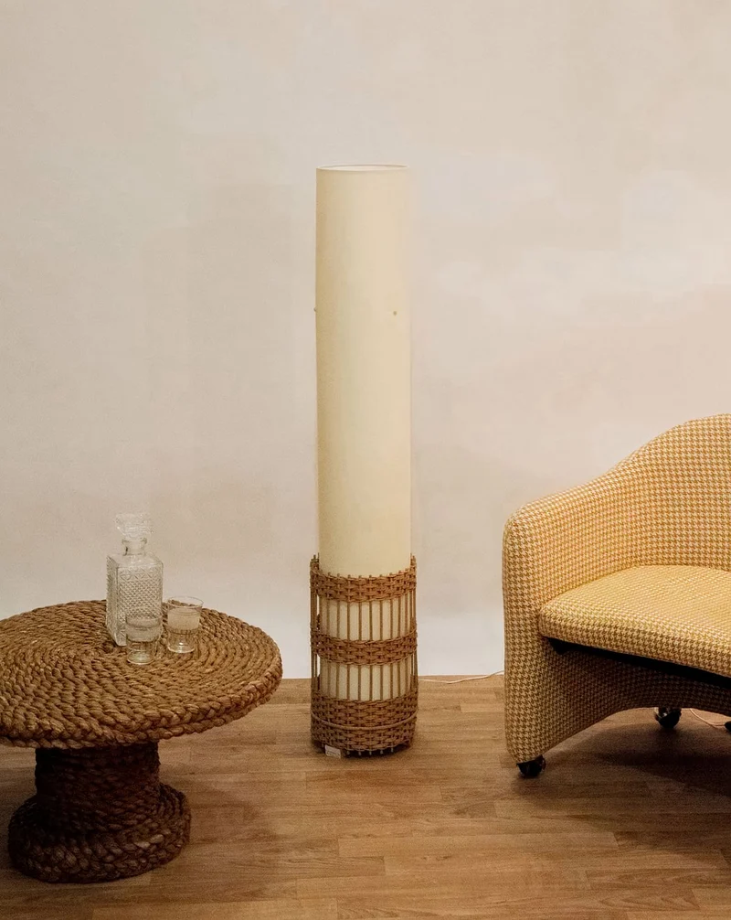 Julien, le lampadaire fin en rotin N°149