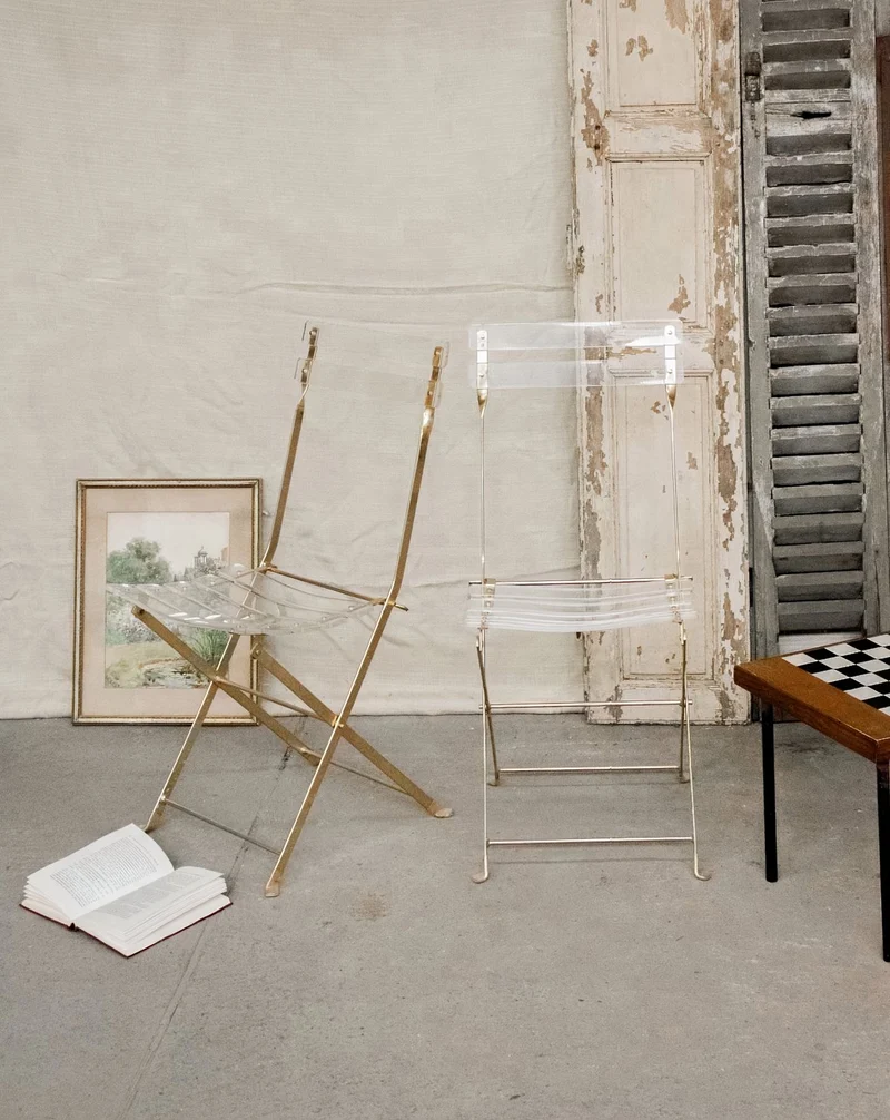 Alma, la paire de chaises en plexiglass N°1102