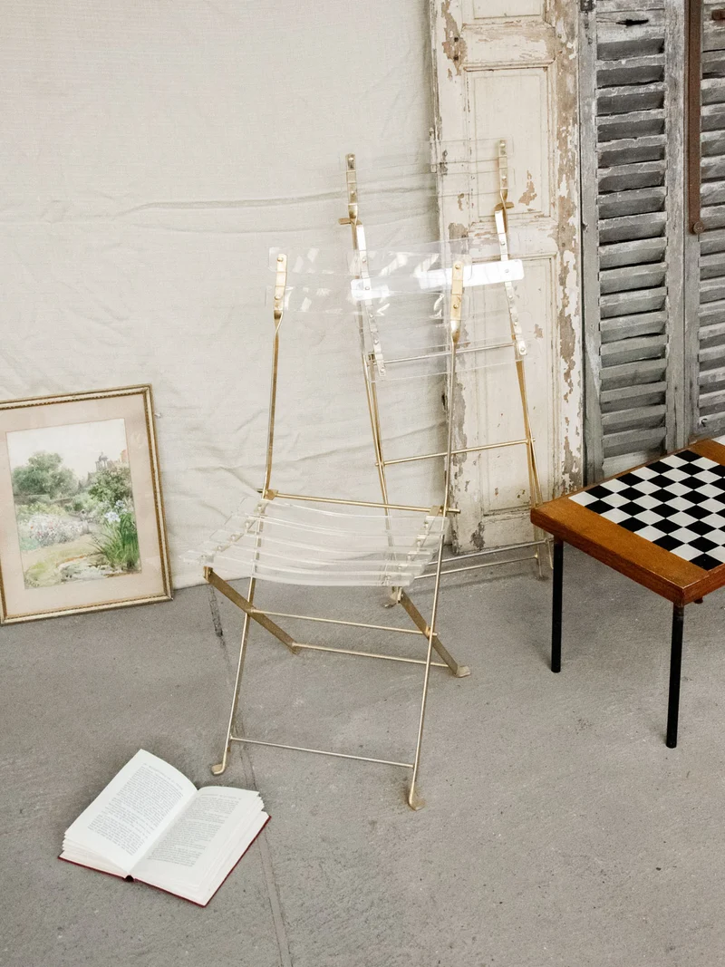 Alma, la paire de chaises en plexiglass N°1102