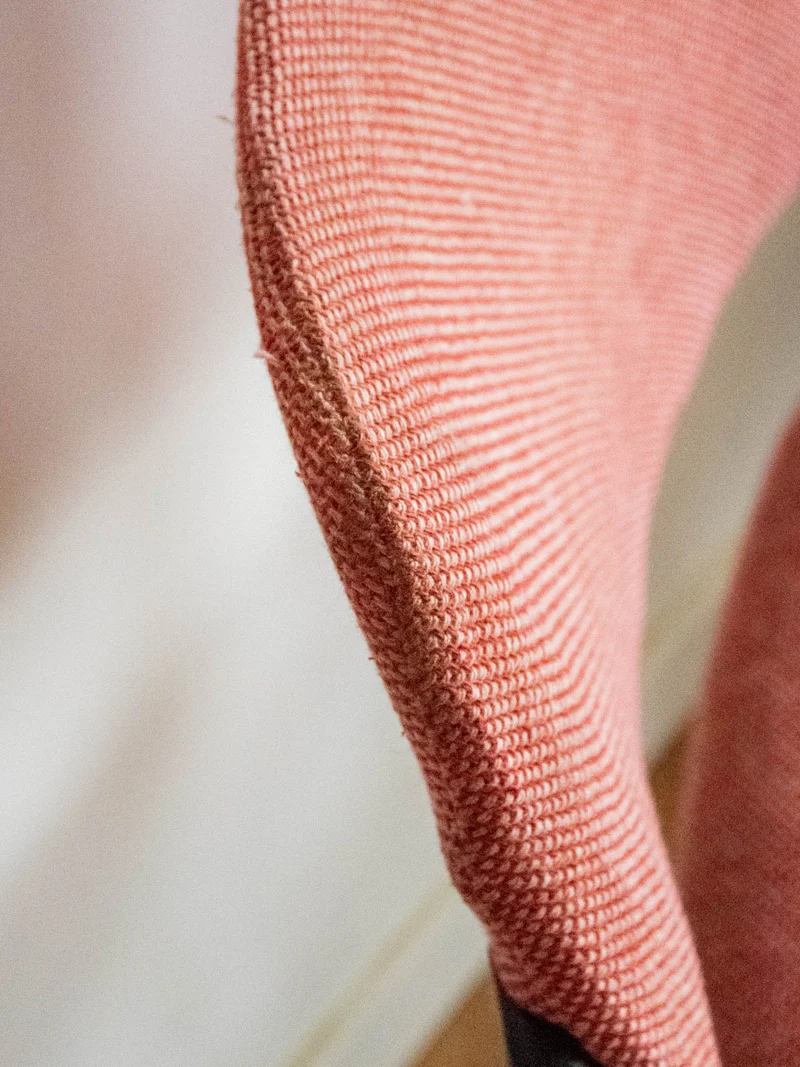 Alma, la paire de chaises chromées roses N°1238