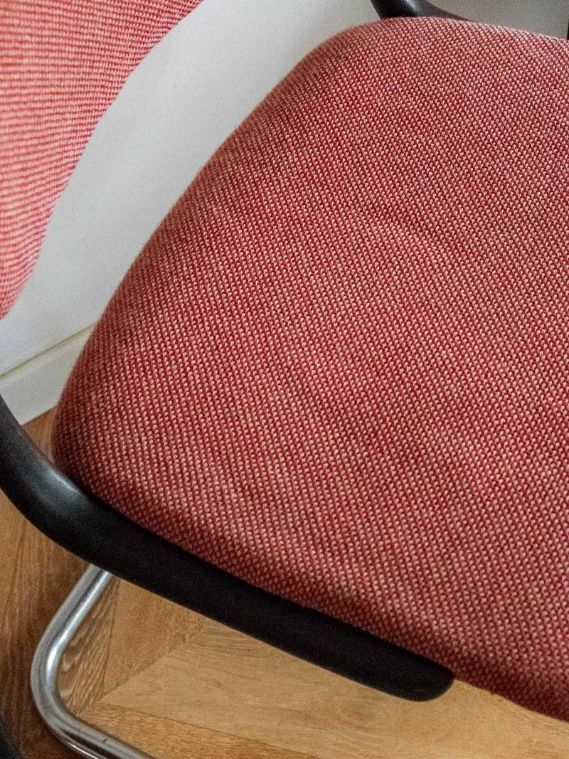 Alma, la paire de chaises chromées roses N°1238
