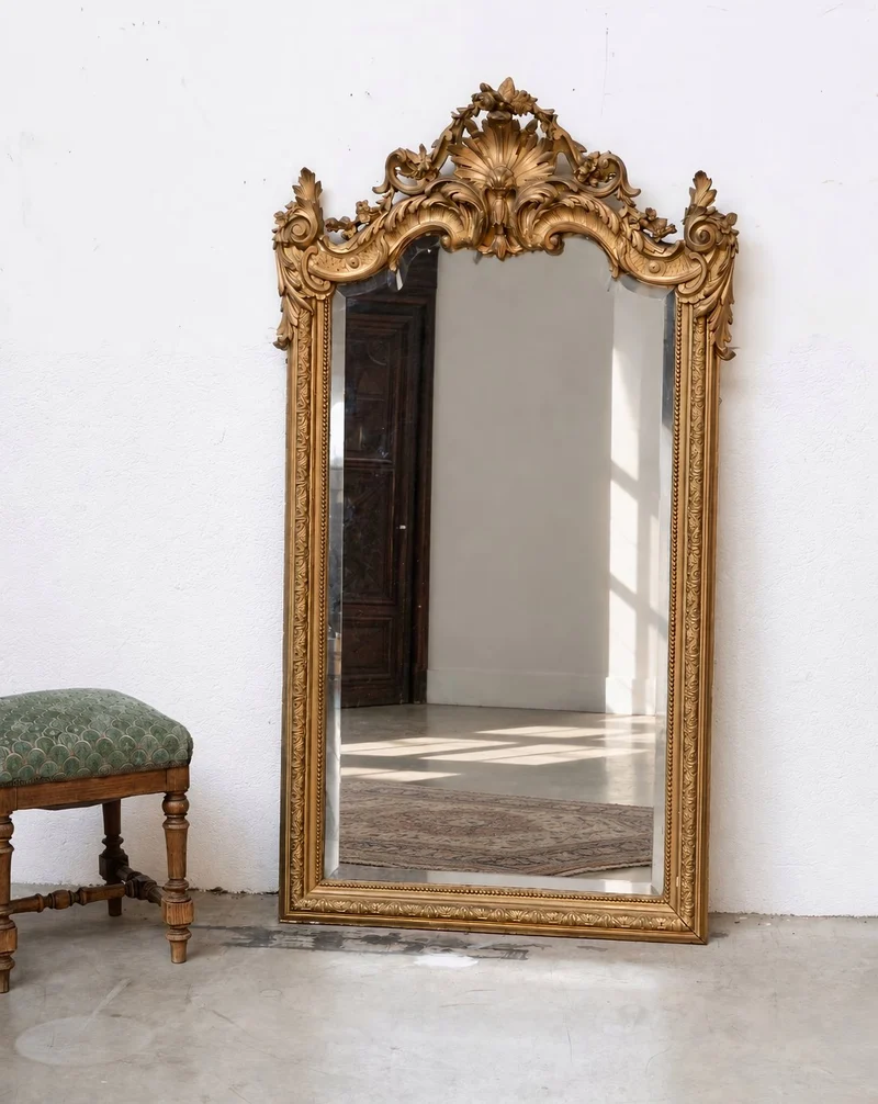 Georges, le grand miroir ancien sculpté style Louis XV N°1382