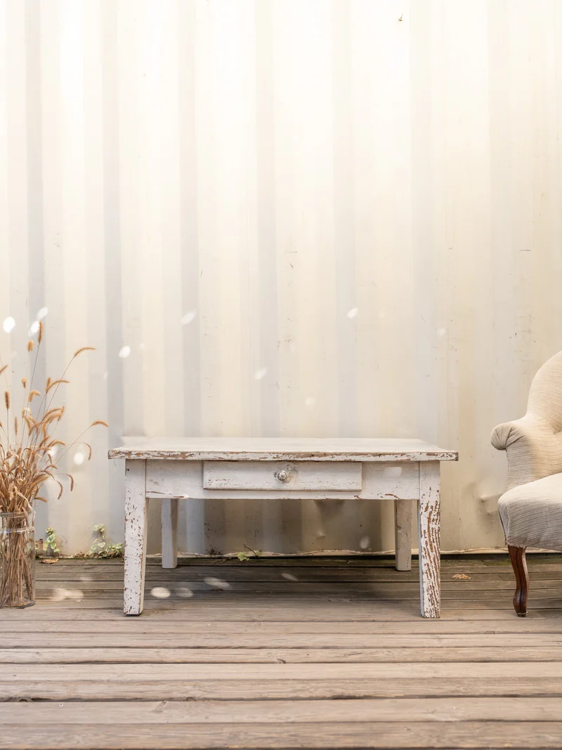 Léonie, la table basse en bois gris N°1122