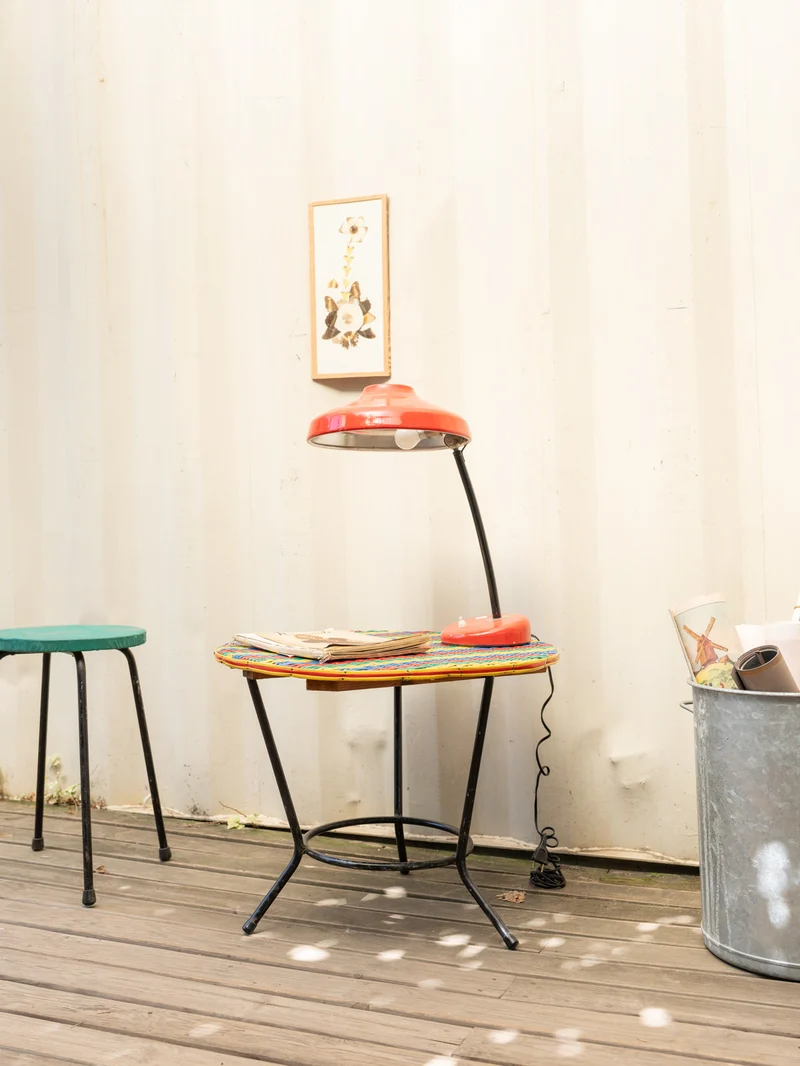 Hanna, la table d'appoint colorée N°1433