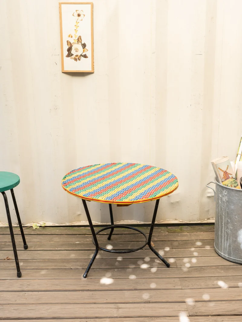 Hanna, la table d'appoint colorée N°1433