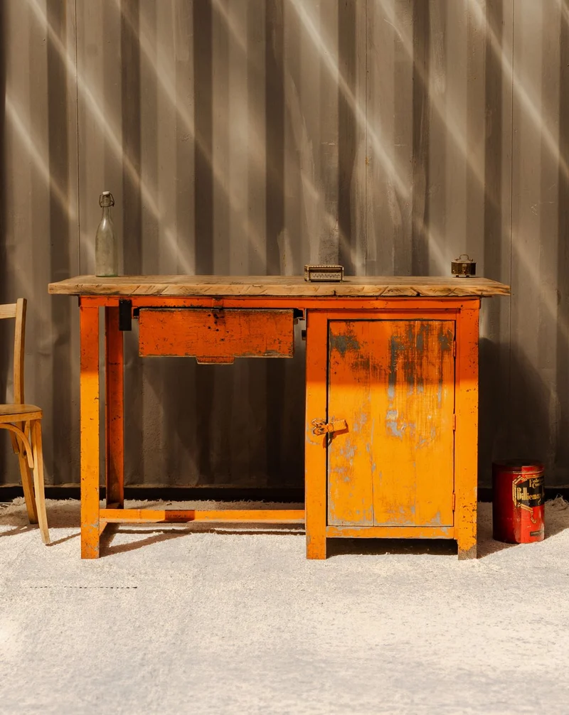 Fernand, le bureau en bois et métal orange N°425