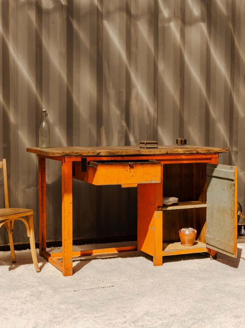 Fernand, le bureau en bois et métal orange N°425