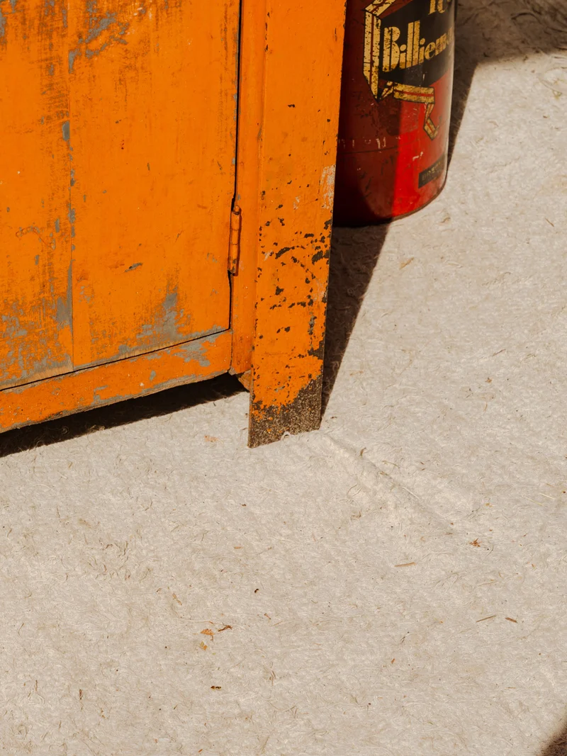 Fernand, le bureau en bois et métal orange N°425