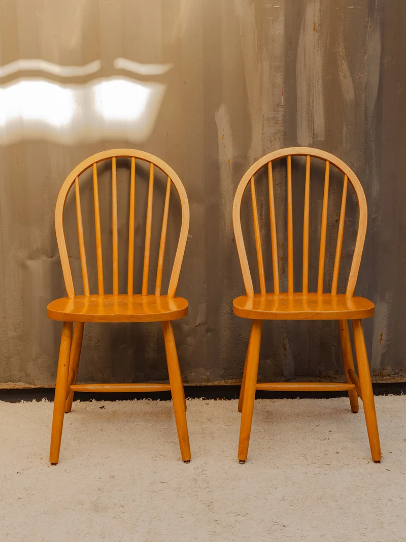 Claude, le lot de 4 chaises en bois N°1542
