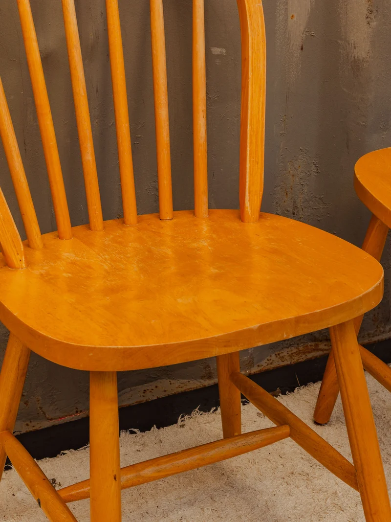 Claude, le lot de 4 chaises en bois N°1542
