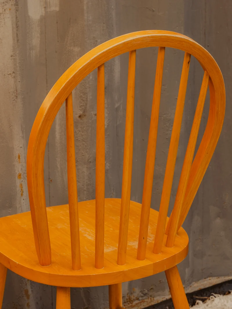 Claude, le lot de 4 chaises en bois N°1542