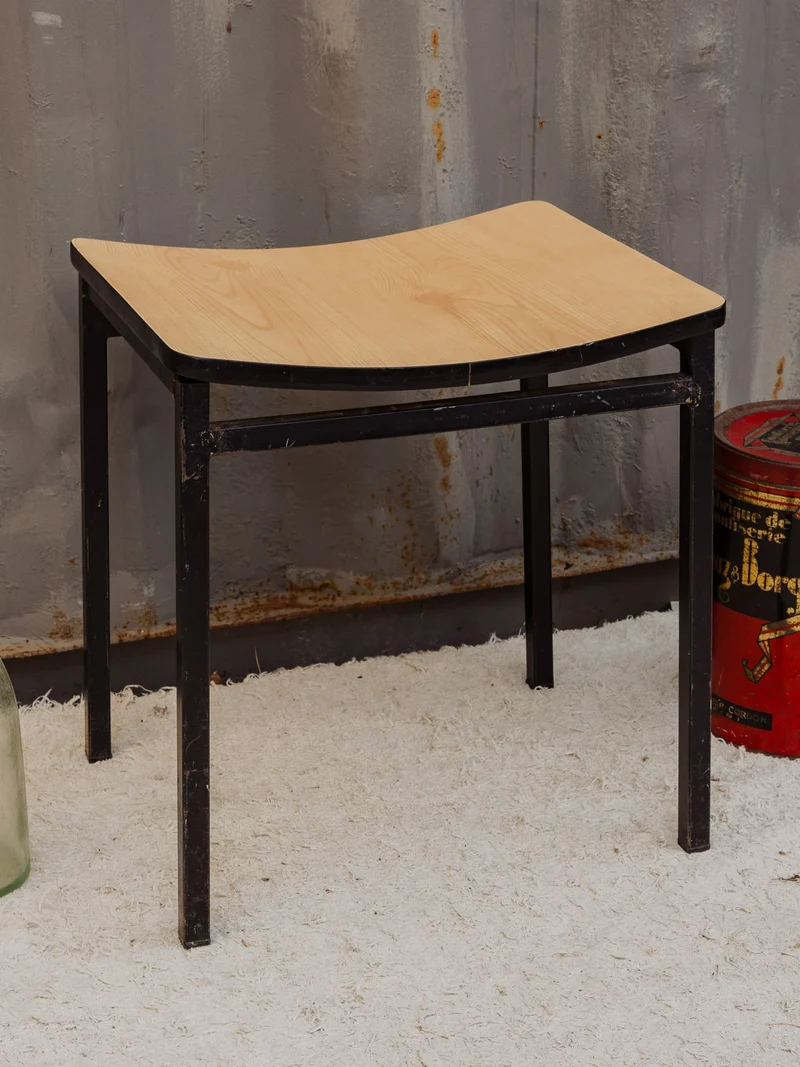 Axel, le tabouret en bois et métal noir N°736