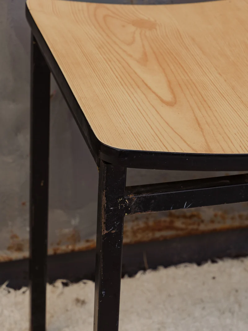 Axel, le tabouret en bois et métal noir N°736