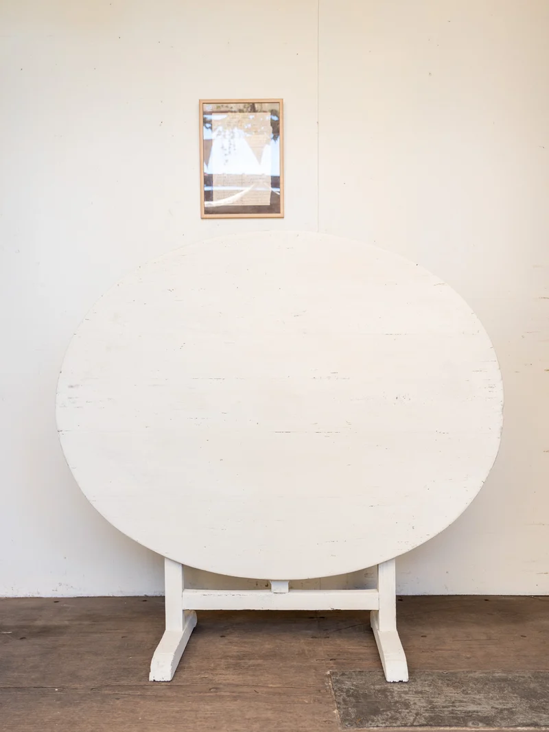 Romy, la table de vigneron en bois blanc N°1474
