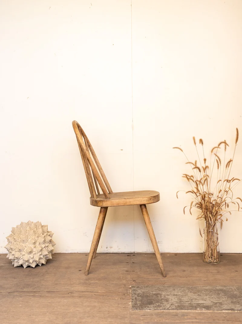 Claude, la chaise en bois N°1515