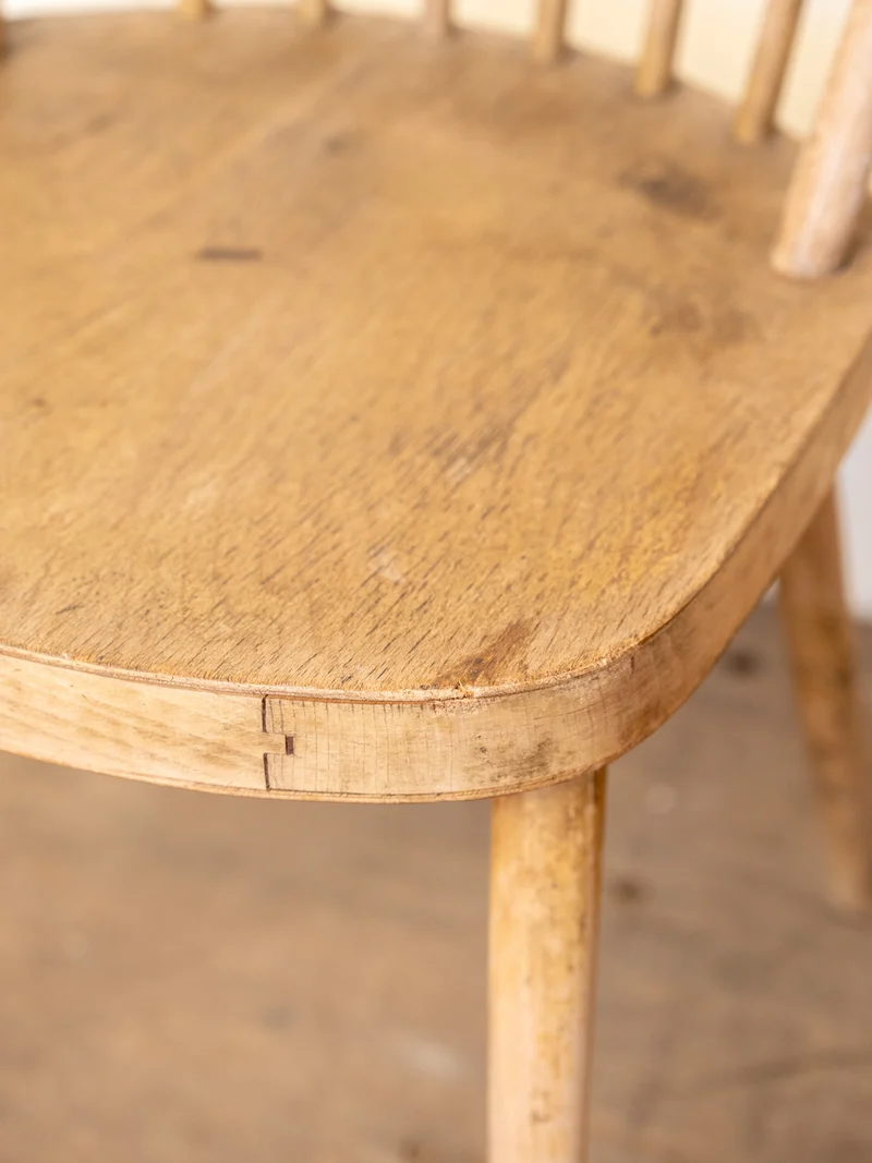 Claude, la chaise en bois N°1515