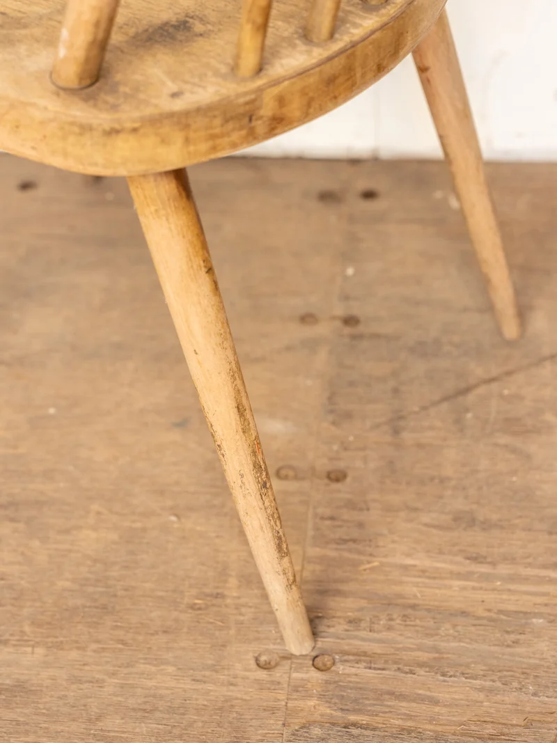 Claude, la chaise en bois N°1515