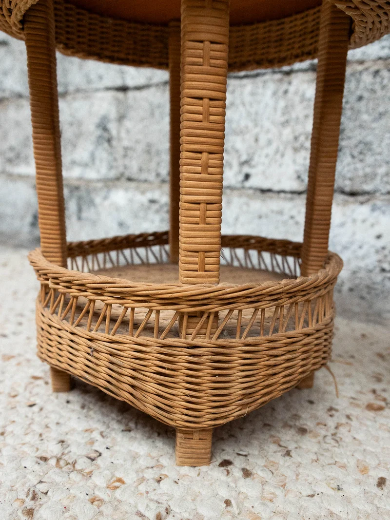 Regis, le tabouret en rotin N°1498