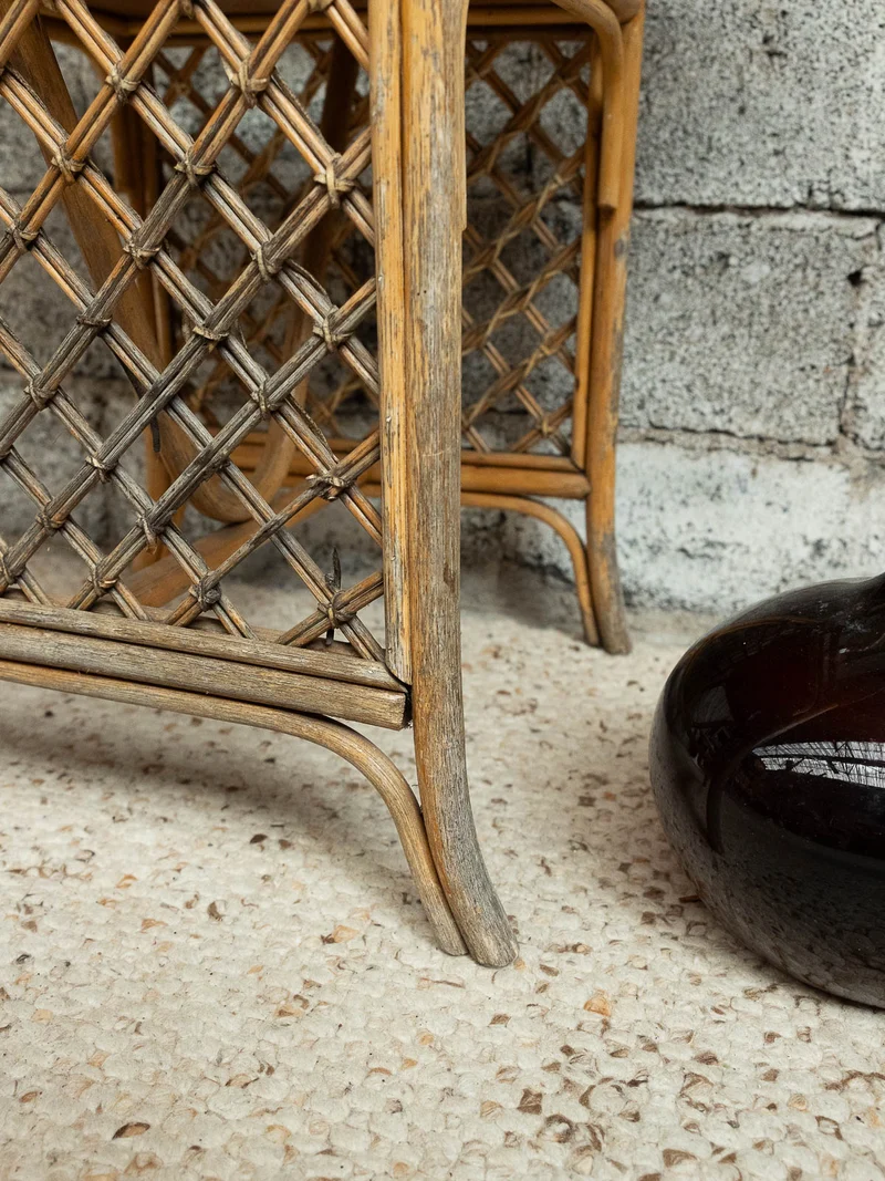 Francine, la table d'appoint en rotin N°1483