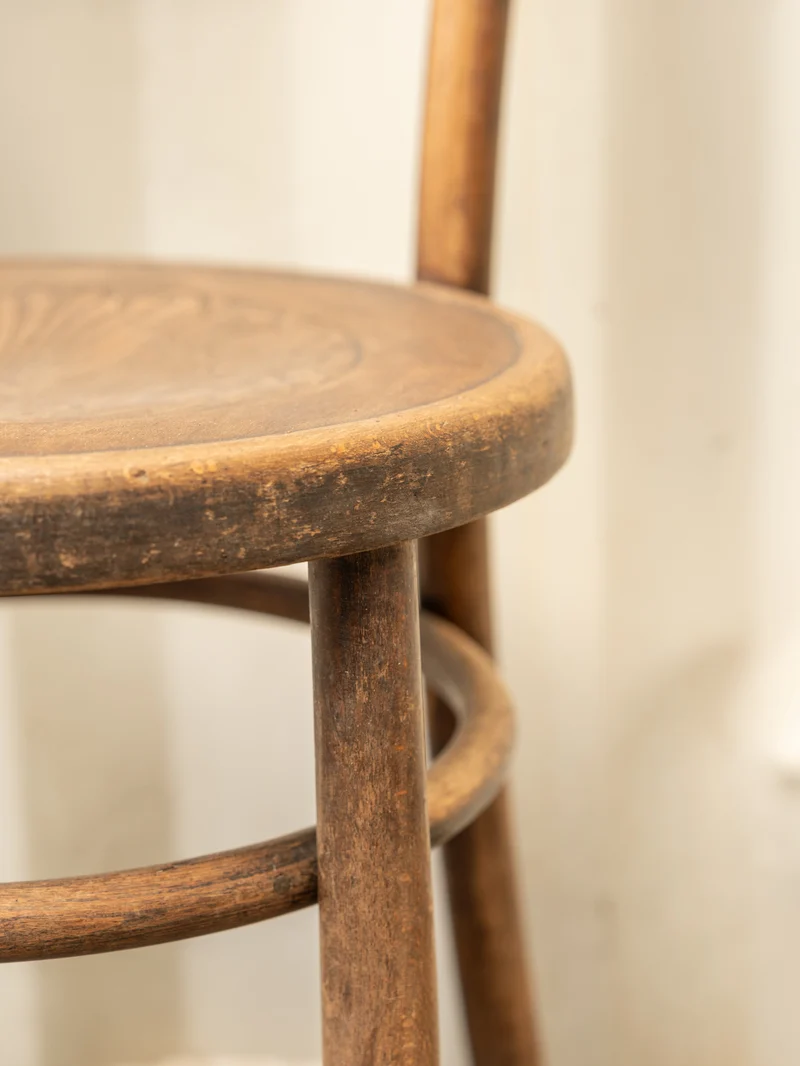 Claude, la chaise de bistro en bois N°1520