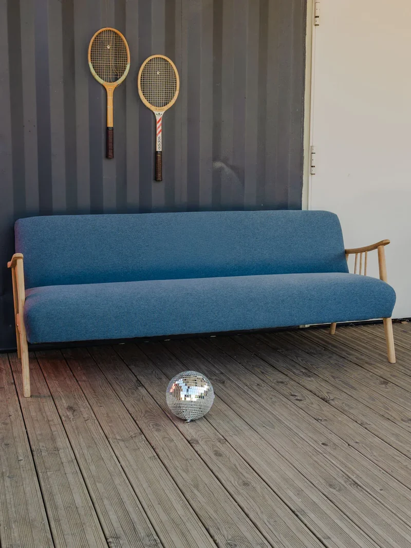 Clara, la banquette en bois et tissu bleu N°140