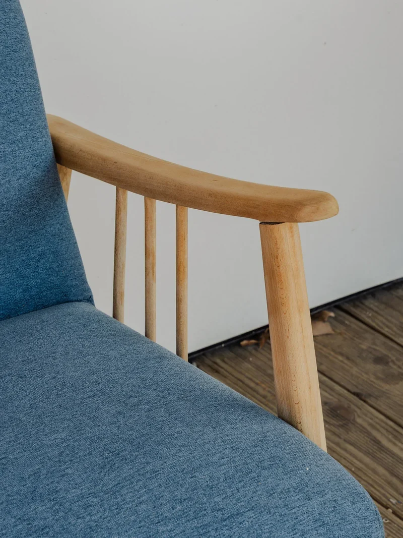 Clara, la banquette en bois et tissu bleu N°140