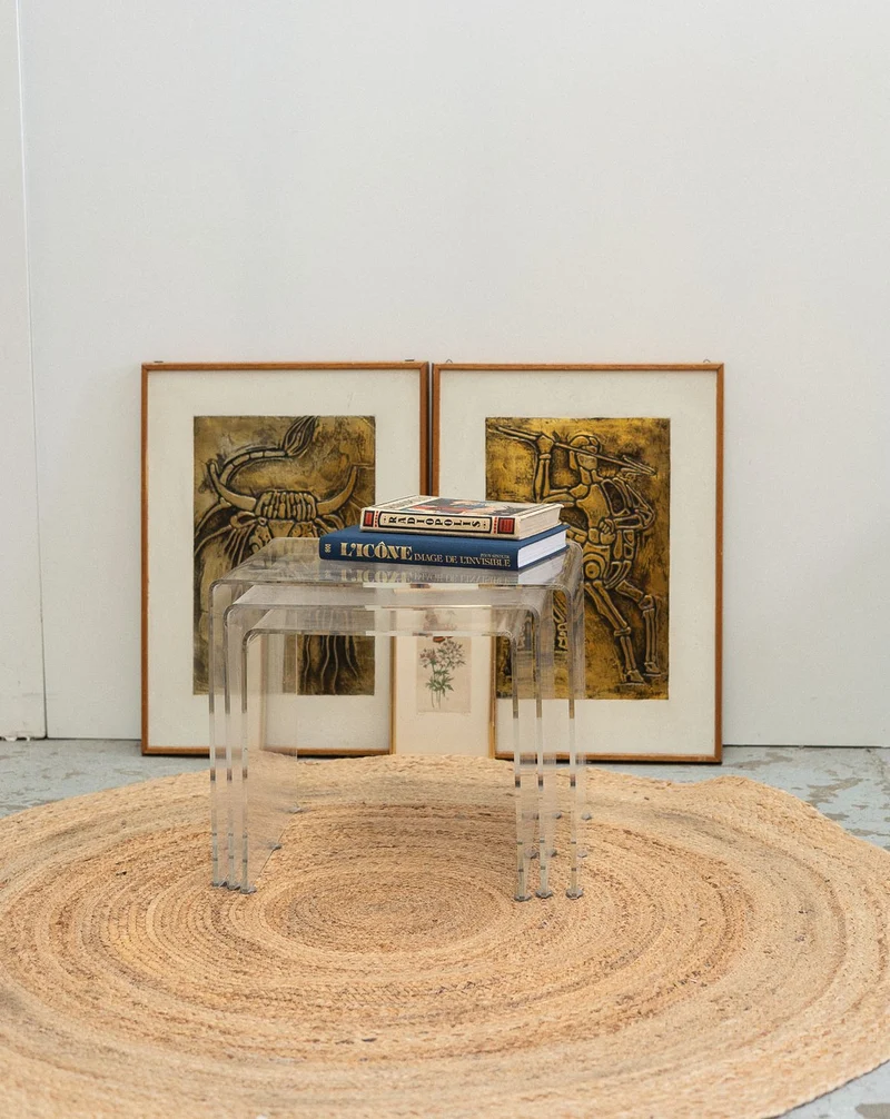 Barbara, la table gigogne en plexiglas N°186