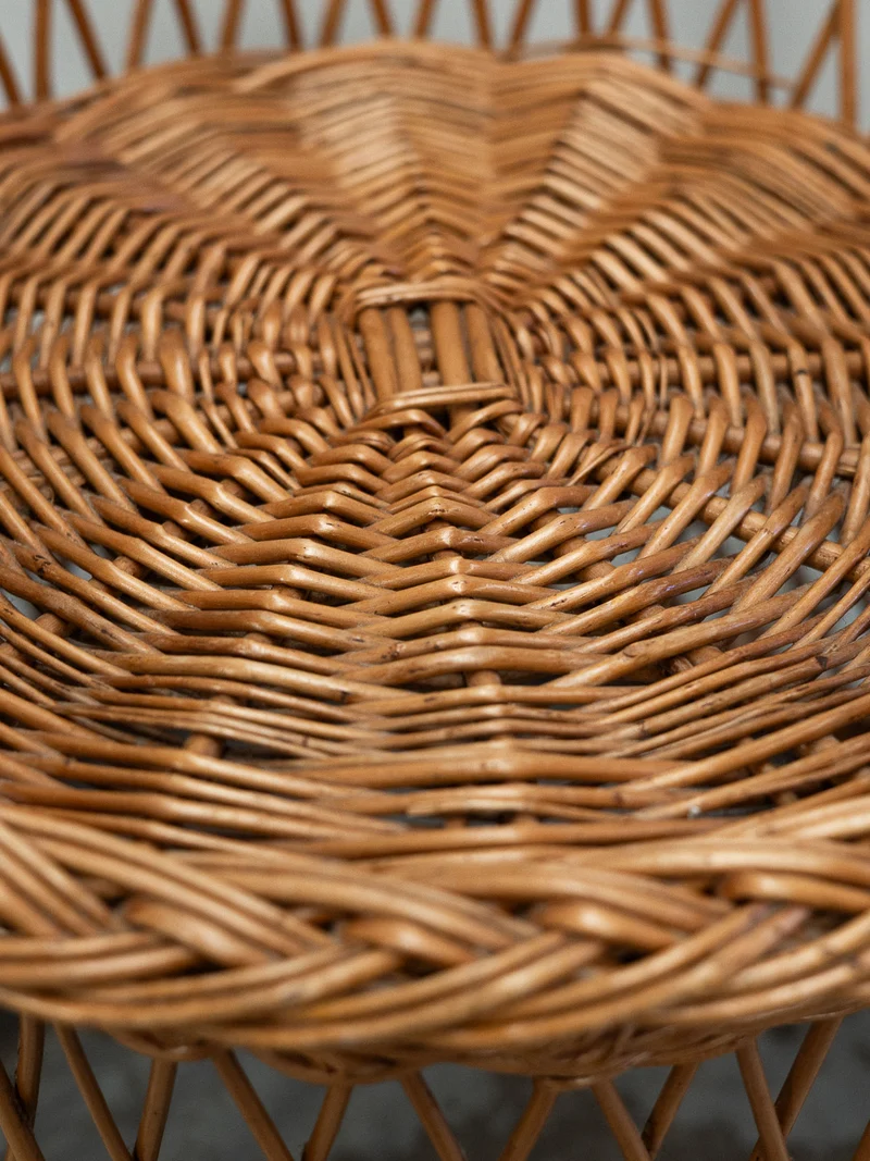 Ernest, le fauteuil en osier N°1557
