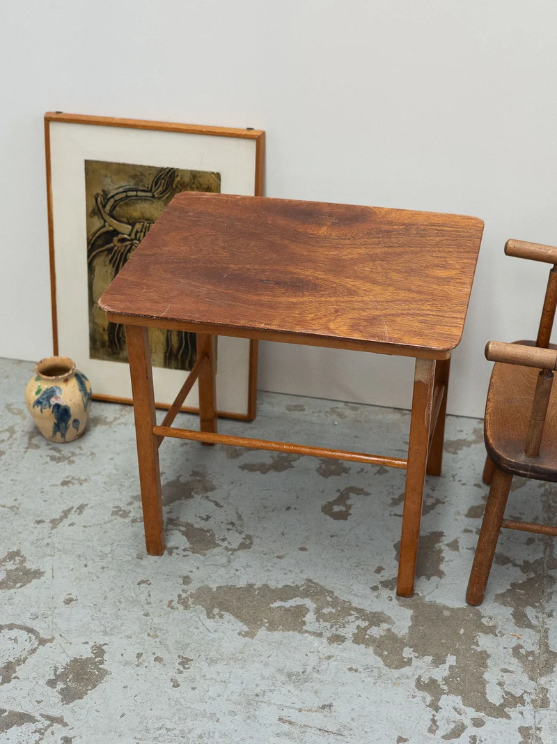 Francine, la table d'appoint en bois N°1513
