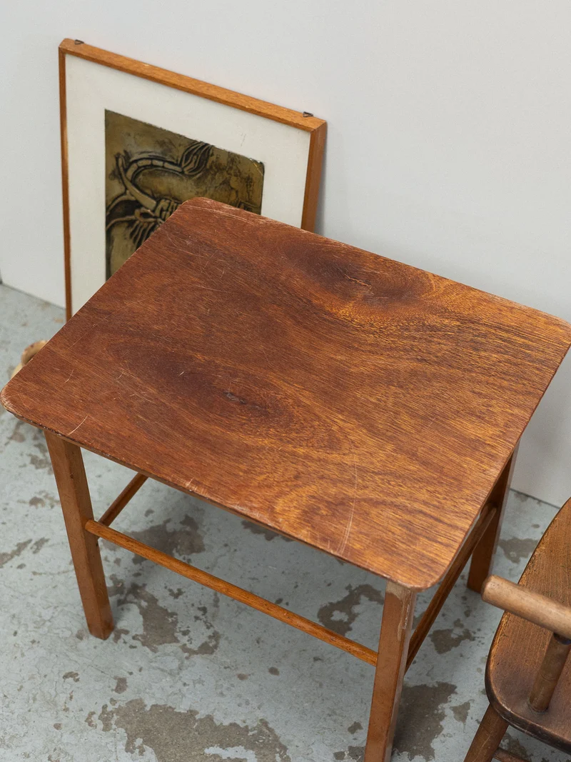 Francine, la table d'appoint en bois N°1513