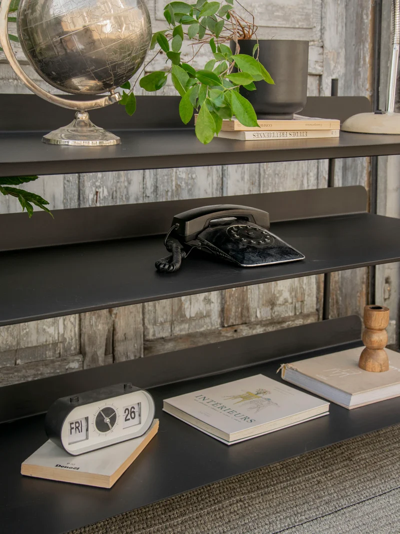 Madeleine, la bibliothèque Muuto noire N°733