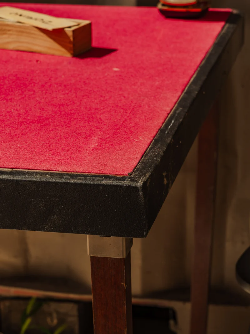 Billie, la table de jeux en bois N°13