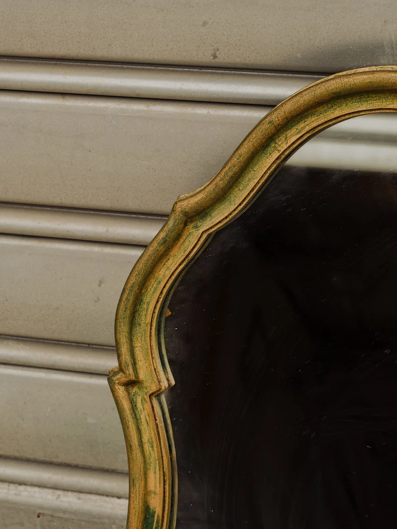 Georges, le miroir en bois vert patiné N°1367