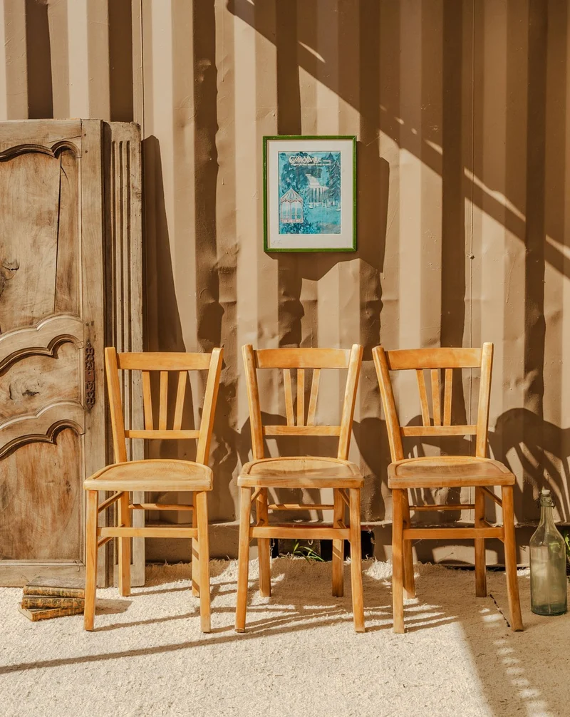 Claude, le lot de 3 chaises en bois N°1490