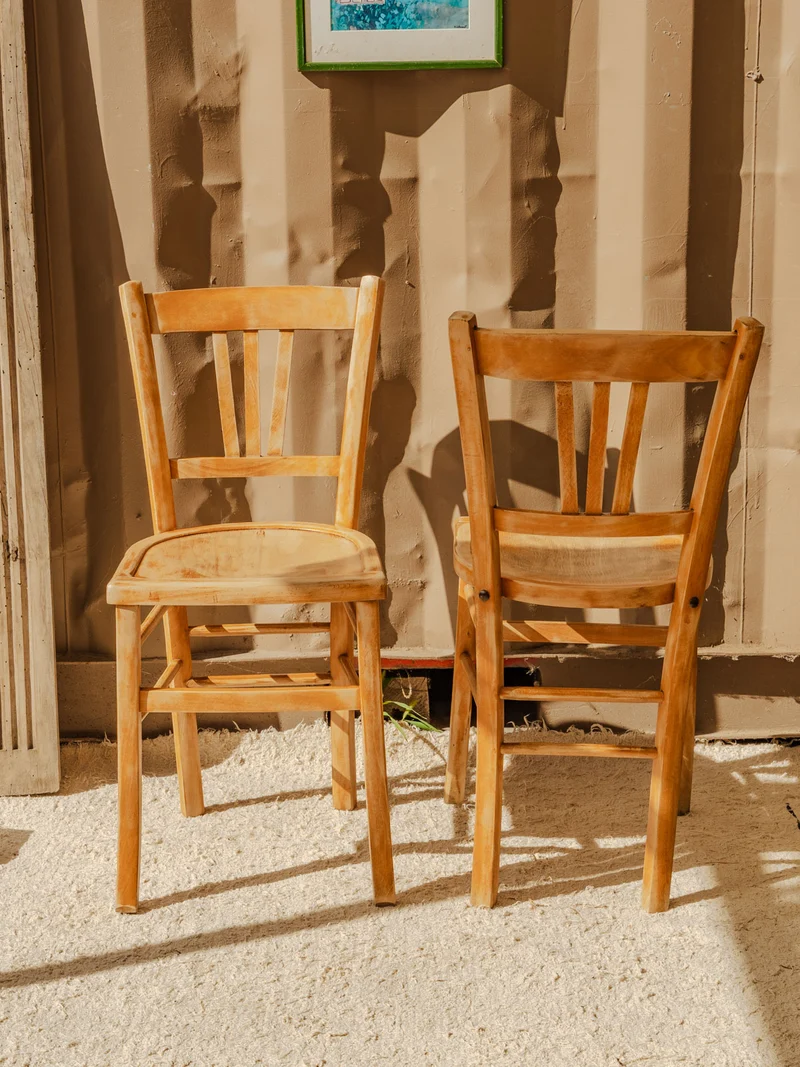 Claude, le lot de 3 chaises en bois N°1490