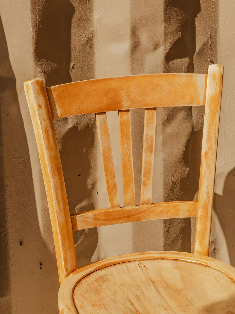 Claude, le lot de 3 chaises en bois N°1490