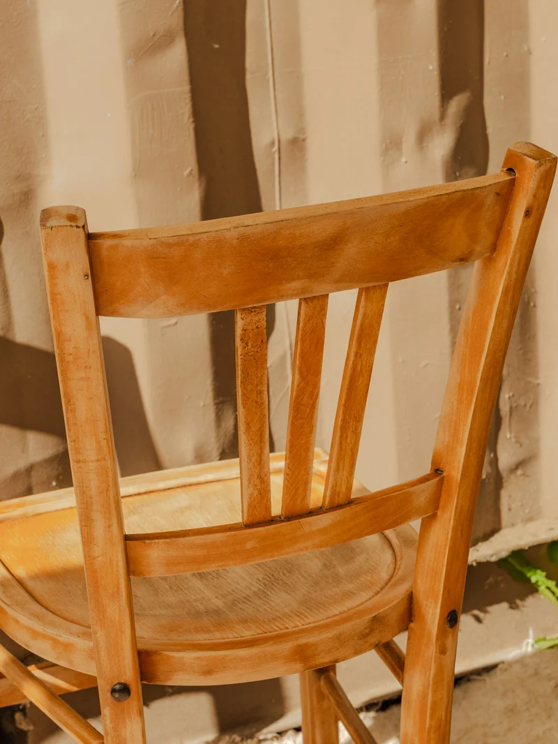 Claude, le lot de 3 chaises en bois N°1490