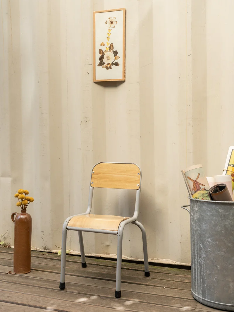Ernestine, la chaise pour enfant en bois et métal N°1326