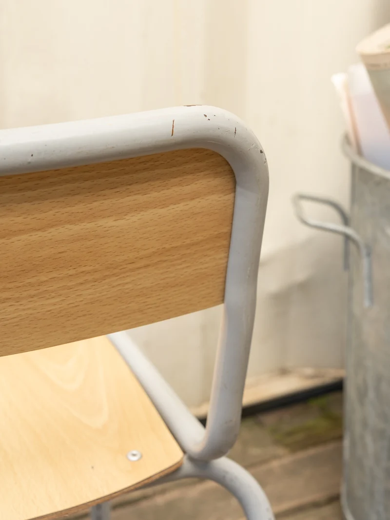 Ernestine, la chaise pour enfant en bois et métal N°1326