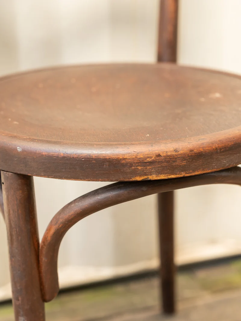 Claude, la chaise de bistro en bois N°1522