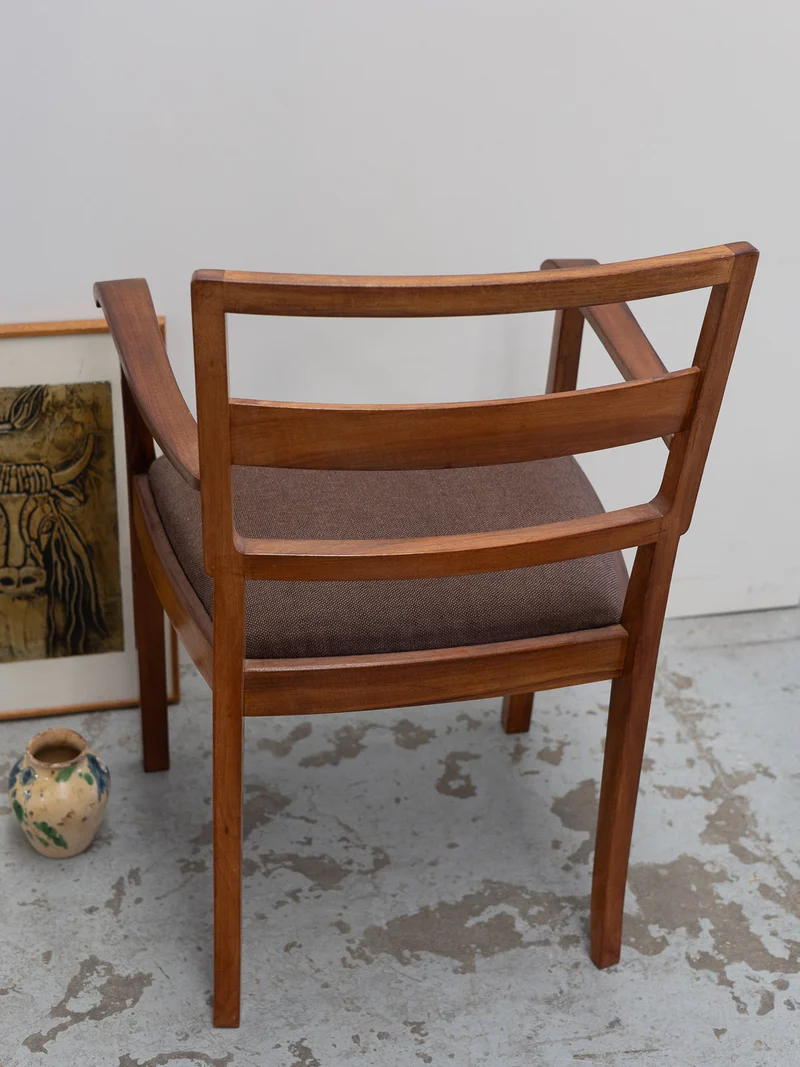 Jakob, le joli fauteuil en bois N°1342