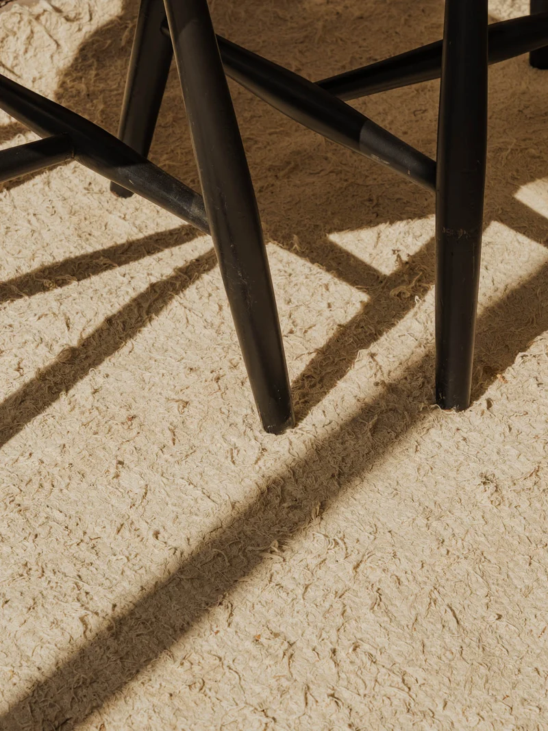 Claude, le lot de 3 chaises en bois noir N°1491