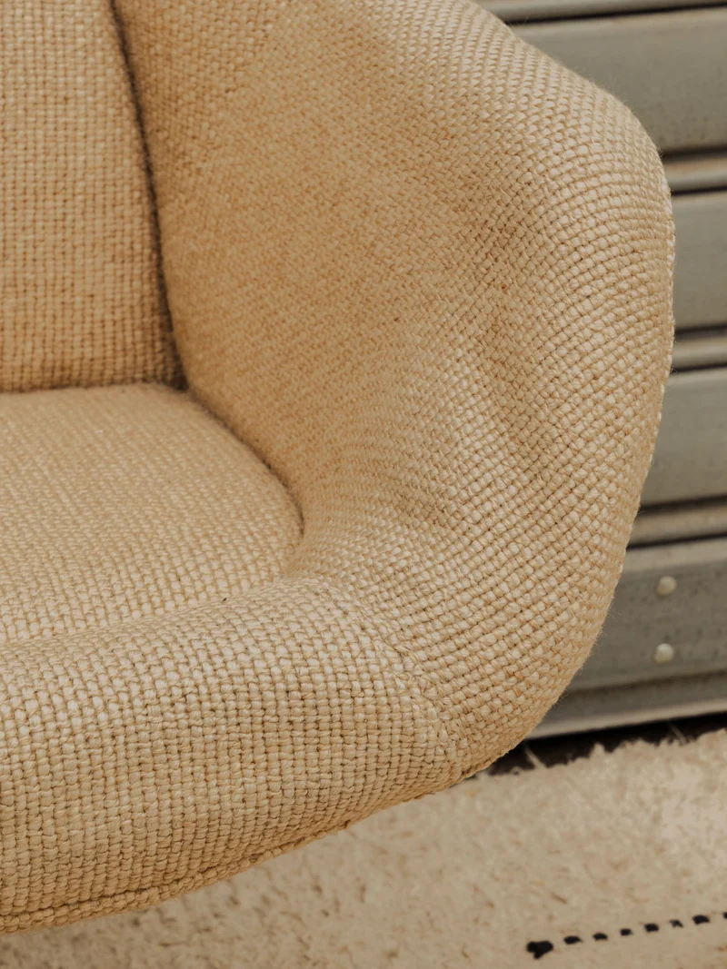 Jakob, le fauteuil Knoll en tissu beige N°1332