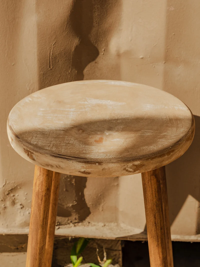 Regis, le tabouret en bois N°1490