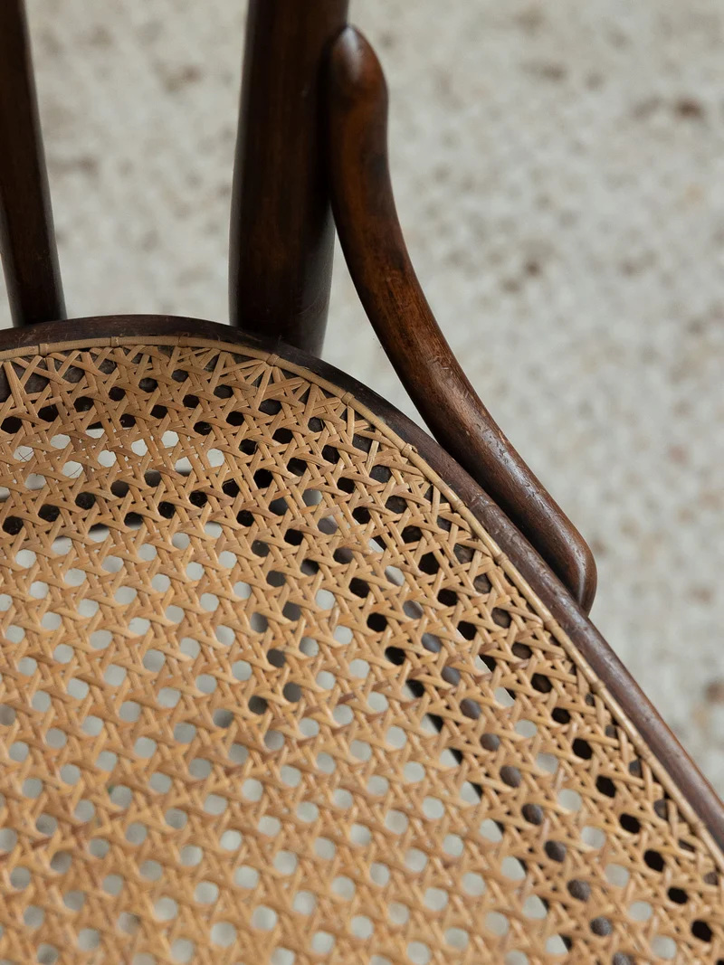 Claude, la paire de chaises singulière N°1501