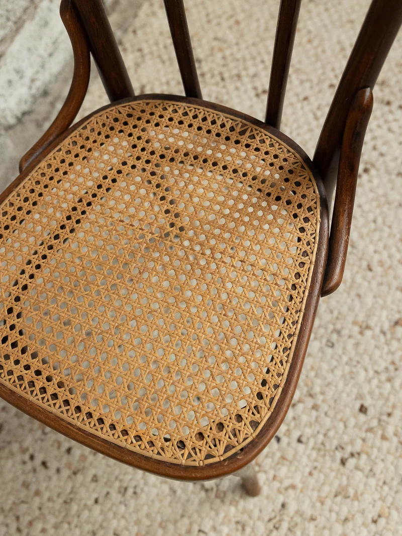 Claude, la paire de chaises singulière N°1501